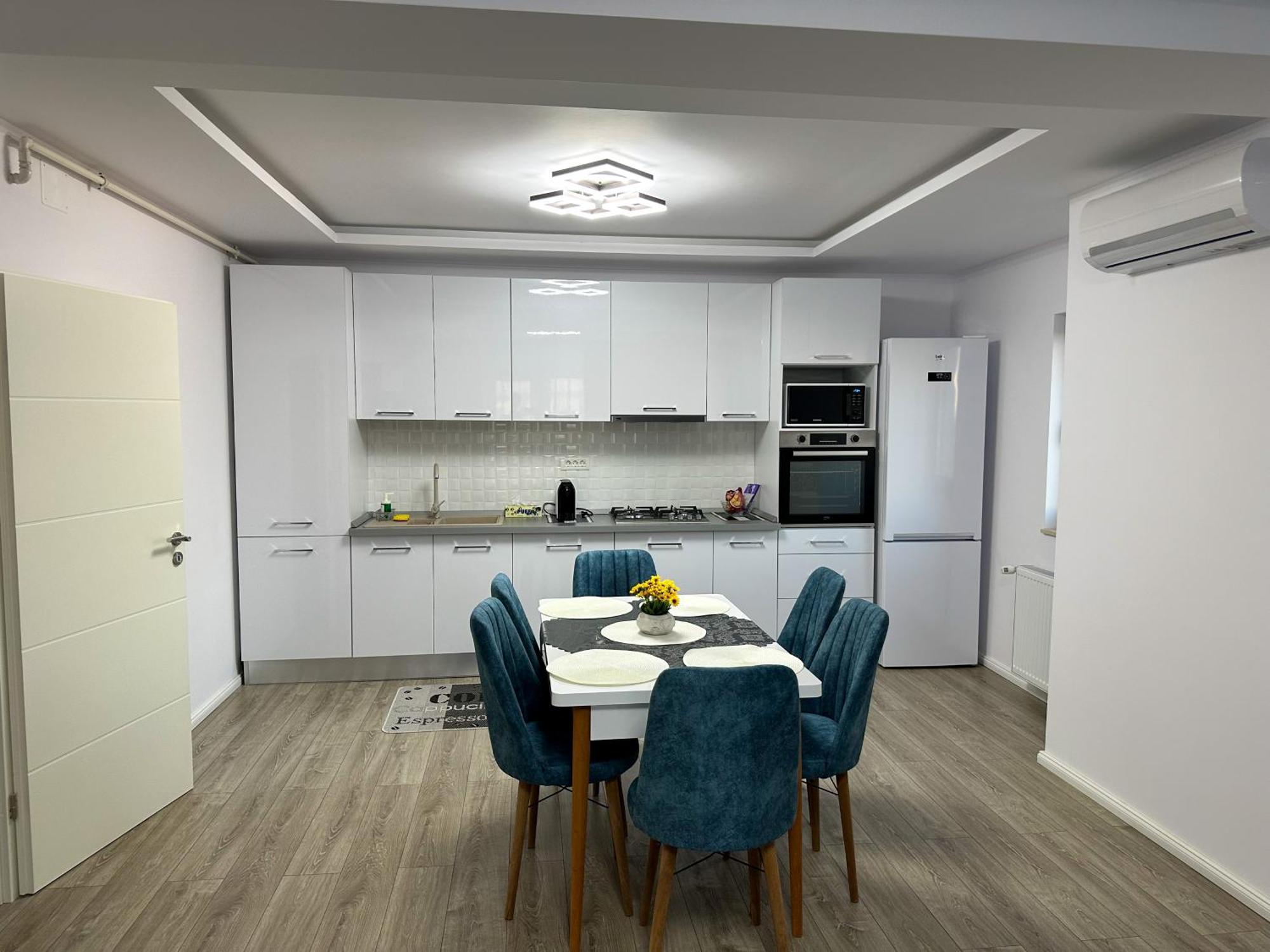 Zim Family Airport Apartment Otopeni Ngoại thất bức ảnh