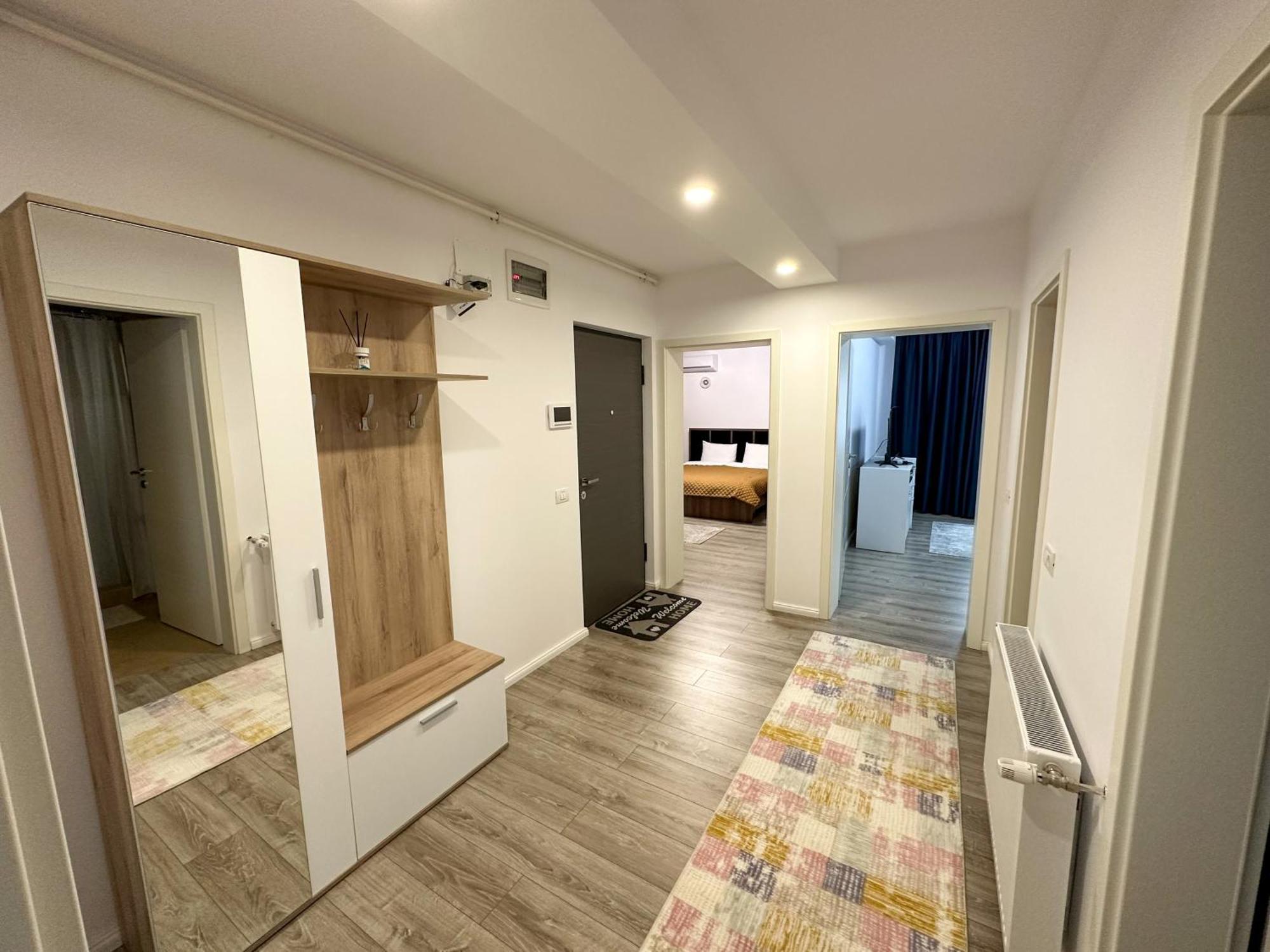 Zim Family Airport Apartment Otopeni Ngoại thất bức ảnh