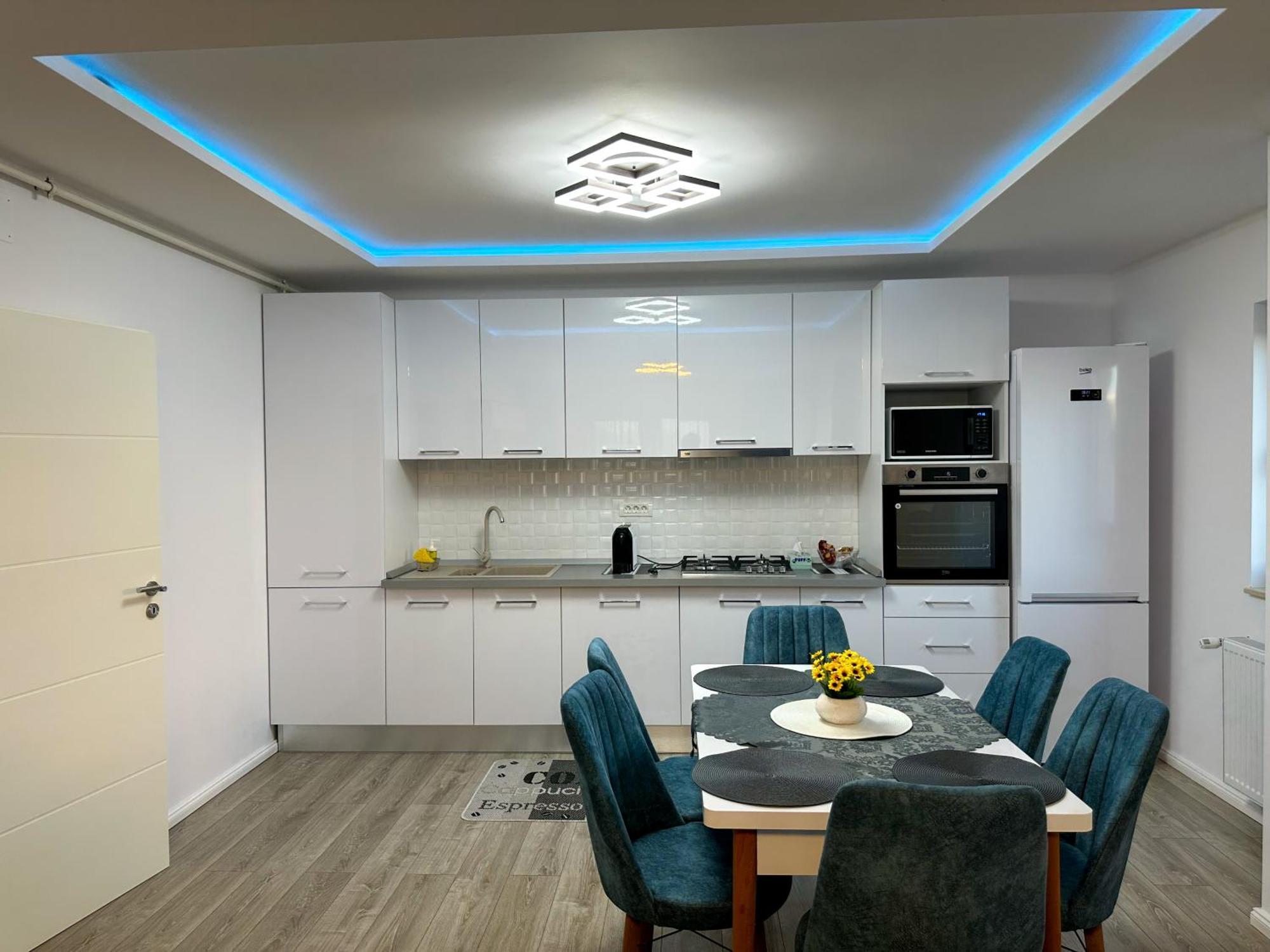 Zim Family Airport Apartment Otopeni Ngoại thất bức ảnh