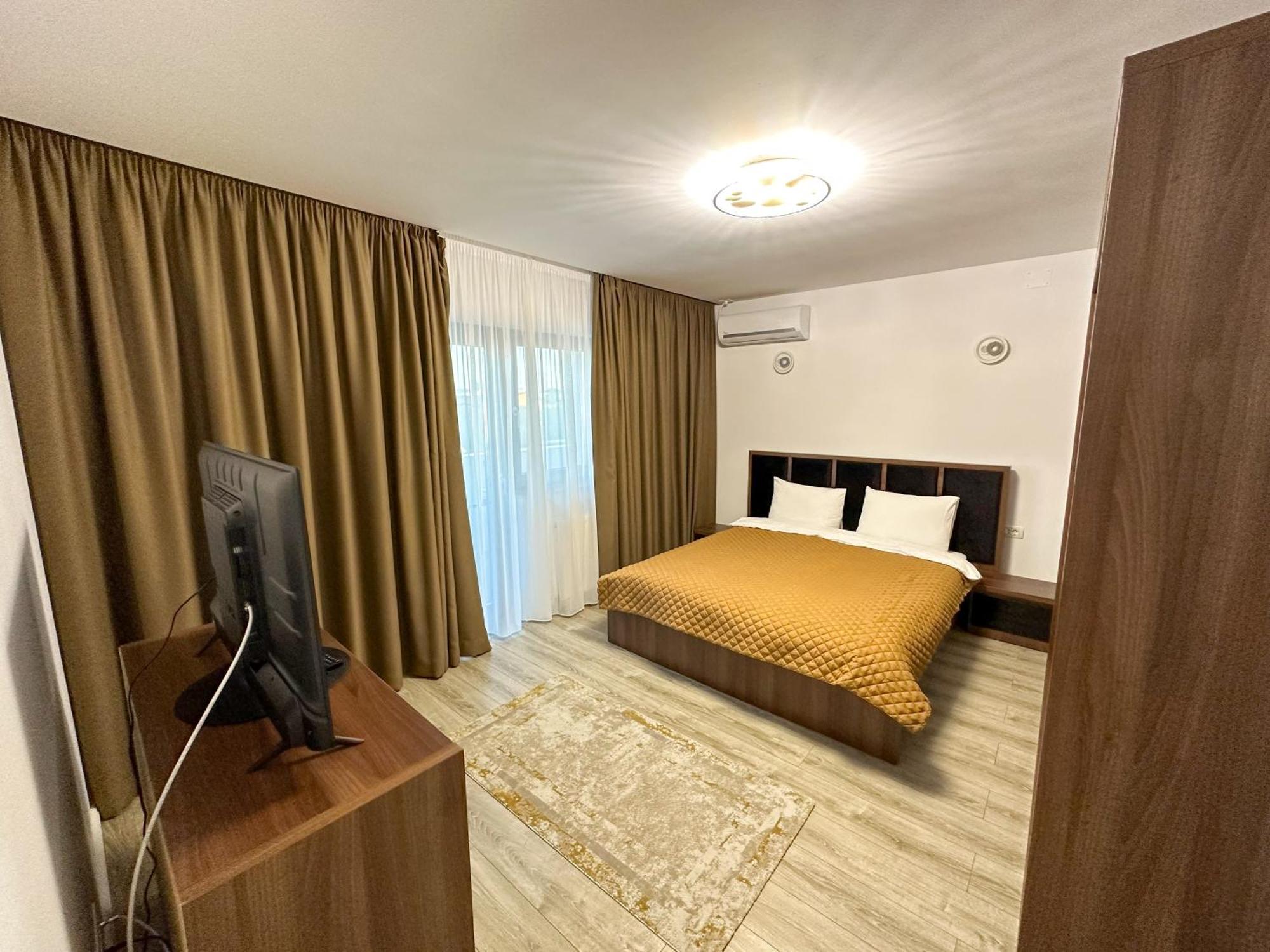 Zim Family Airport Apartment Otopeni Ngoại thất bức ảnh