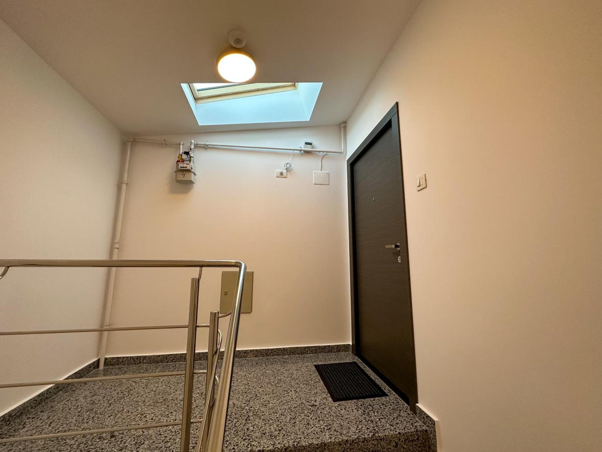 Zim Family Airport Apartment Otopeni Ngoại thất bức ảnh