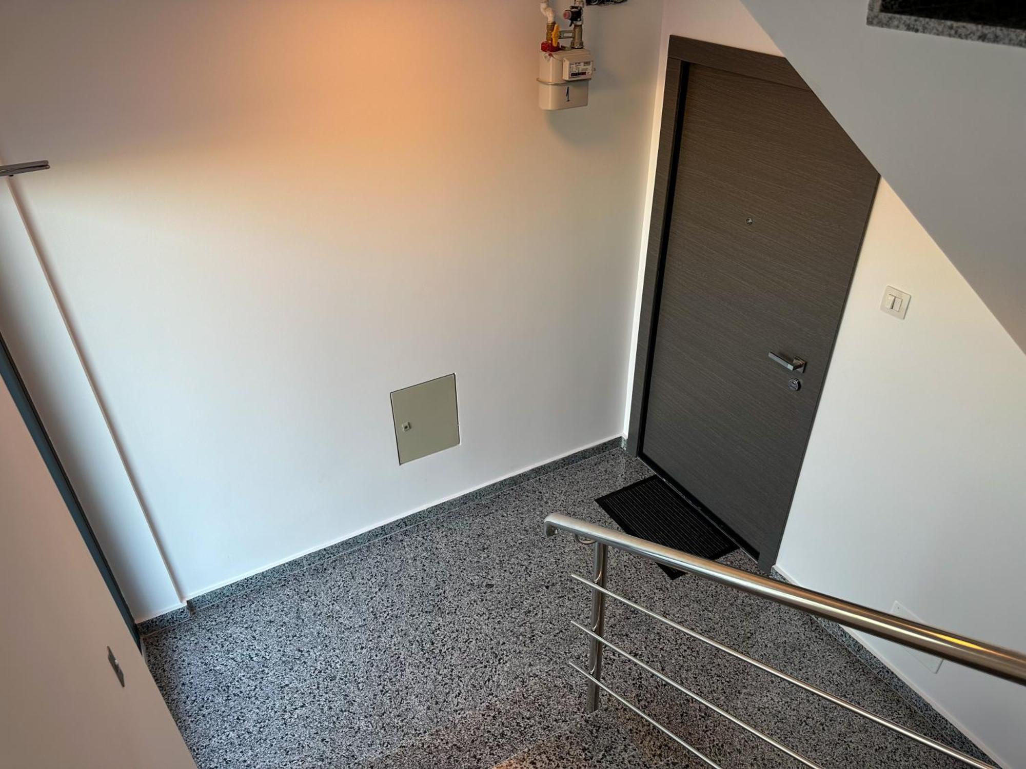 Zim Family Airport Apartment Otopeni Ngoại thất bức ảnh